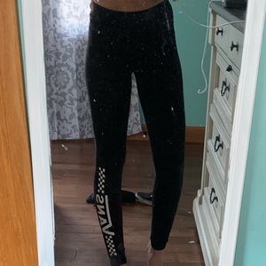 -Black vans leggings